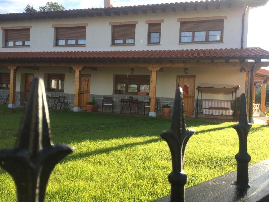 La Llastra De Garana Llanes Kültér fotó